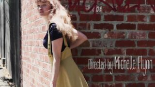 Spicy babe Laney does self-bondage & masturbates