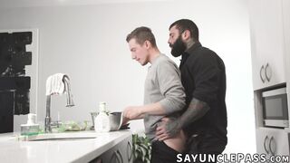 Twink William Moore is such a good stepson to hunk Markus Kage