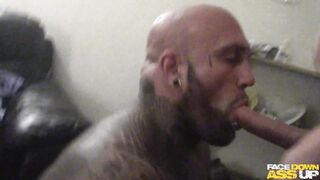 Inked bear facefucked